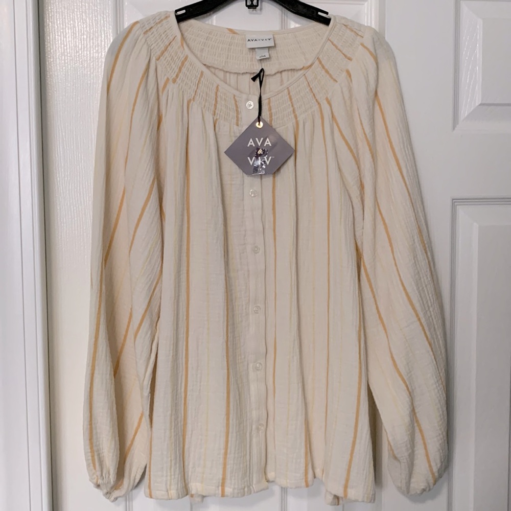 Ava Viv long sleeve NWT size X button frt top